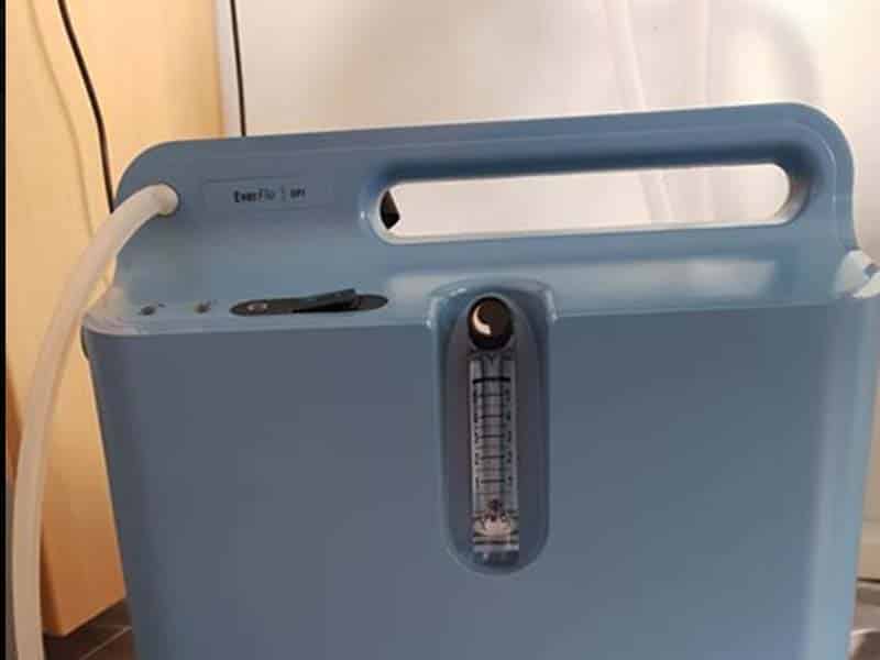 Concentrateur en oxygène Pour les chirurgies nous utilisons un concentrateur en oxygène